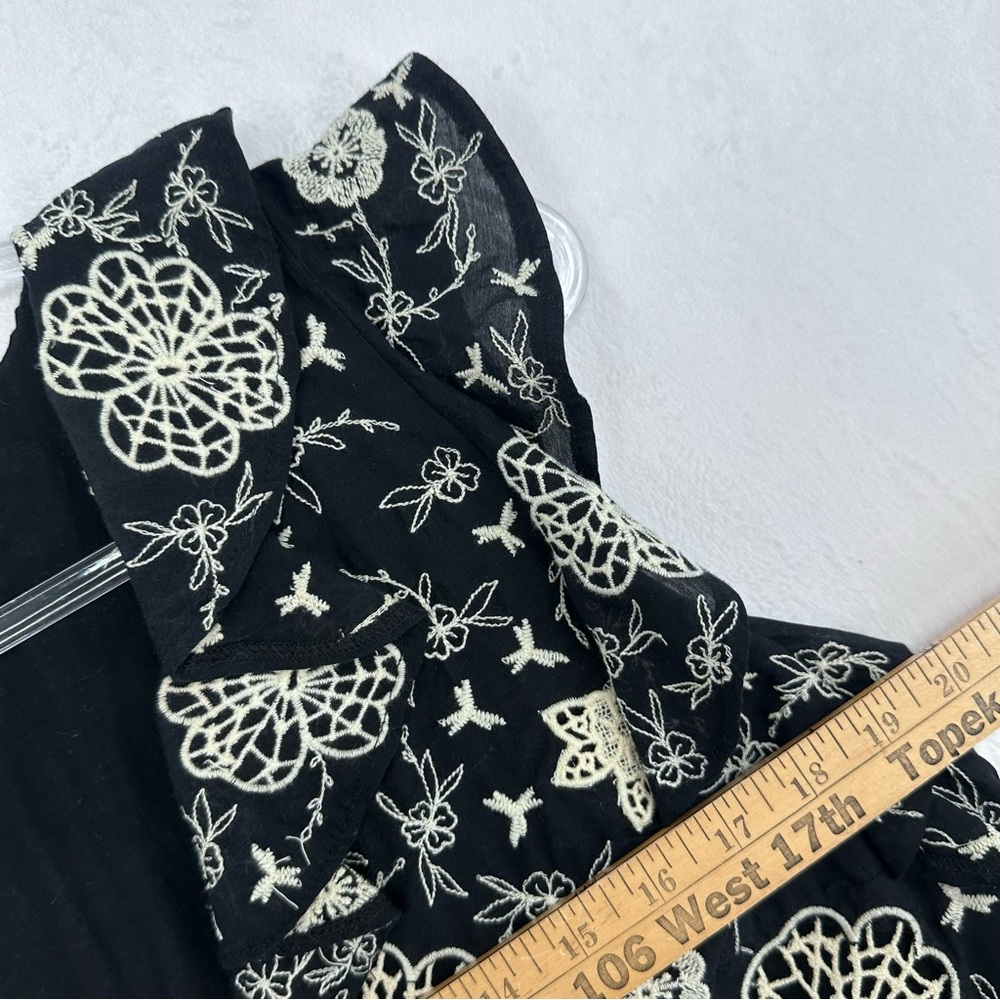 Anthropologie Embroidered Ruffle Crop Top Women’s Size Large Black Cream Floral - Picture 11 of 12